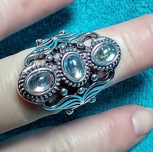 Silvertone faux abalone decorative intricate large ring 3 stone